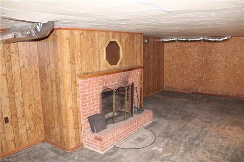 926 Caves Mill Rd, Dobson, NC 27017 photo 10