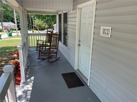 822 Pine Circle Dr, High Point, NC 27265 photo 3