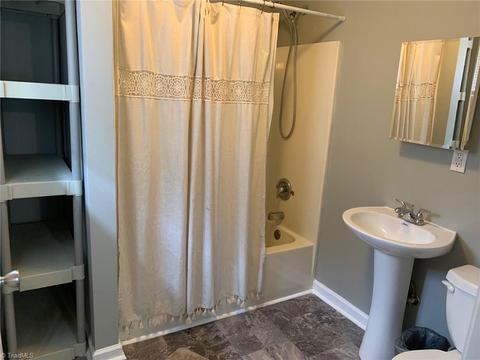 822 Pine Circle Dr, High Point, NC 27265 photo 17