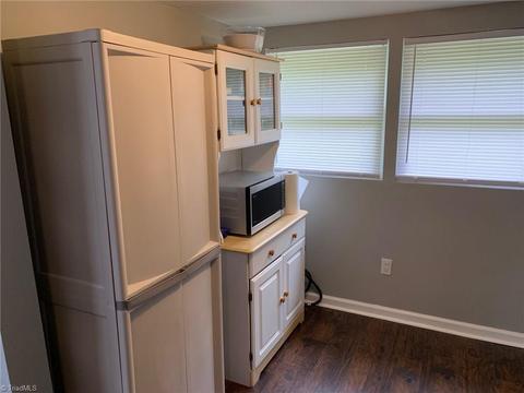 822 Pine Circle Dr, High Point, NC 27265 photo 14