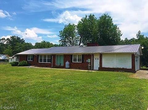 959 Shell Rd, Thomasville, NC 27360 photo 4