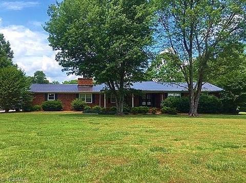 959 Shell Rd, Thomasville, NC 27360 photo 2