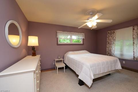 404 Lindale Dr, High Point, NC 27265 photo 7