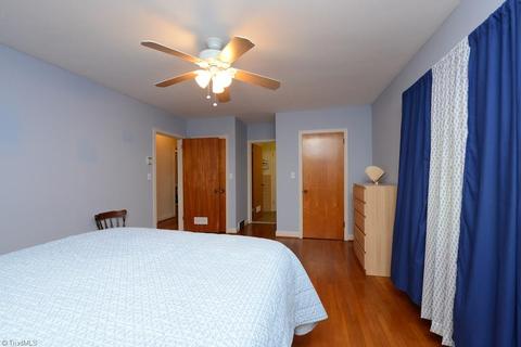 404 Lindale Dr, High Point, NC 27265 photo 5