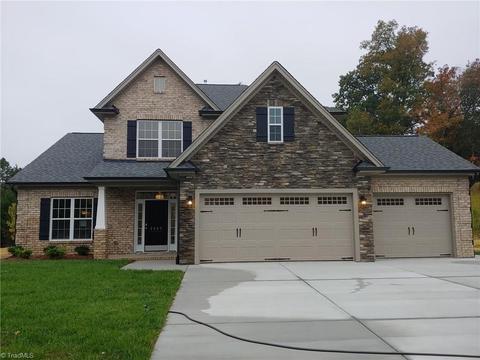 2807 Fallin Ct, High Point, NC 27262 photo 1