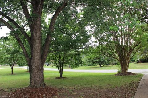6644 Meadow Dr, Trinity, NC 27370 photo 5