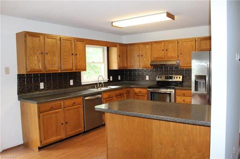 6644 Meadow Dr, Trinity, NC 27370 photo 11