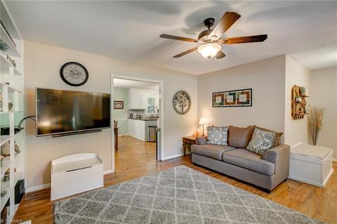175 Lyons Dr, Clemmons, NC 27012 photo 3