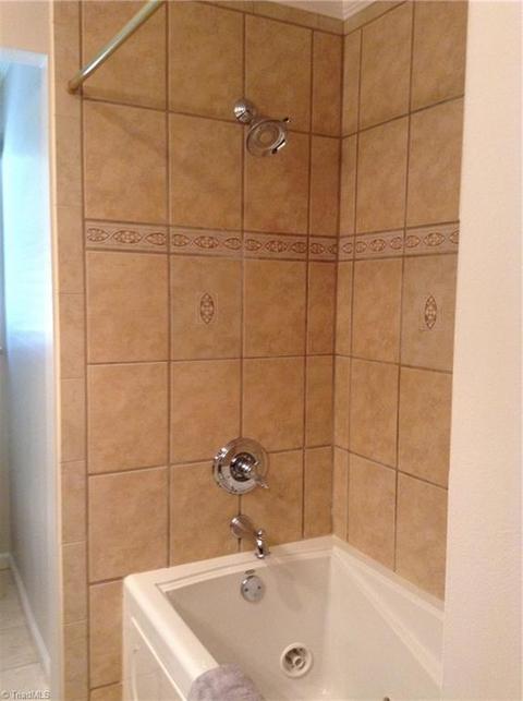 2009 Hunterwoods Dr, High Point, NC 27265 photo 22