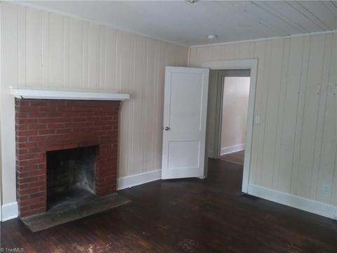 1840 Cedrow Dr, High Point, NC 27260 photo 9