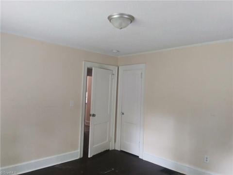 1840 Cedrow Dr, High Point, NC 27260 photo 10