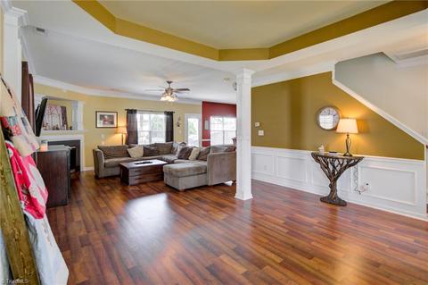 830 Hedgepath Ter, High Point, NC 27265 photo 4
