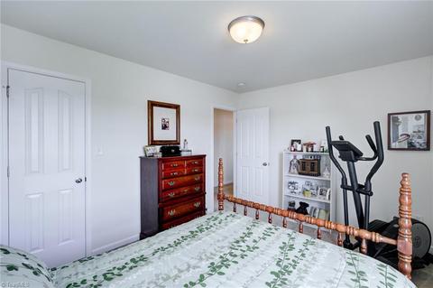830 Hedgepath Ter, High Point, NC 27265 photo 20