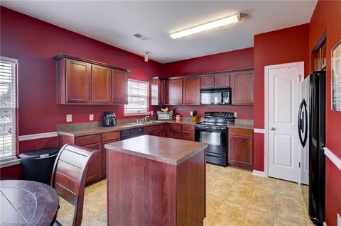 830 Hedgepath Ter, High Point, NC 27265 photo 9