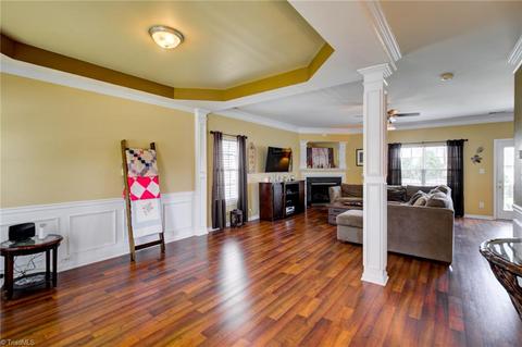 830 Hedgepath Ter, High Point, NC 27265 photo 3