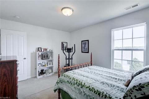 830 Hedgepath Ter, High Point, NC 27265 photo 19