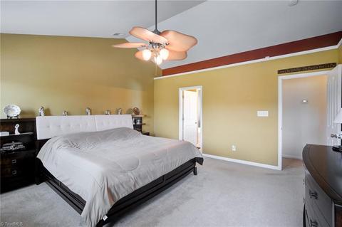 830 Hedgepath Ter, High Point, NC 27265 photo 13