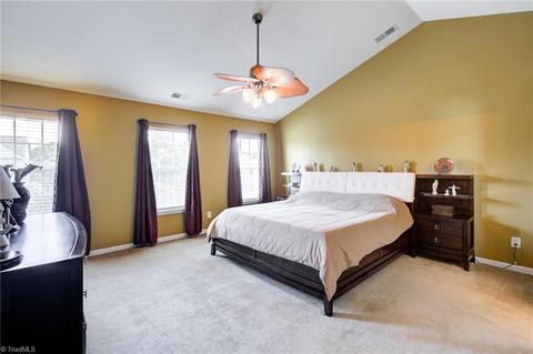 830 Hedgepath Ter, High Point, NC 27265 photo 12