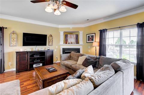 830 Hedgepath Ter, High Point, NC 27265 photo 7