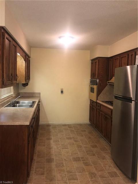 907 Denny St, High Point, NC 27262 photo 3