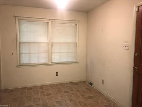907 Denny St, High Point, NC 27262 photo 7