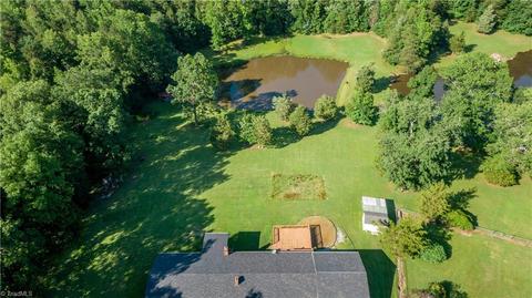 5798 Fairview Church Rd, Trinity, NC 27370 photo 2