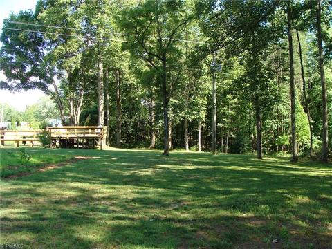 111 Honey Tree Ln, Traphill, NC 28685 photo 17