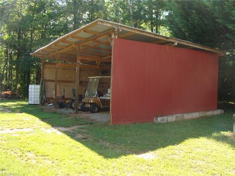 111 Honey Tree Ln, Traphill, NC 28685 photo 15