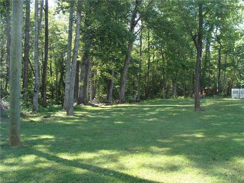 111 Honey Tree Ln, Traphill, NC 28685 photo 8