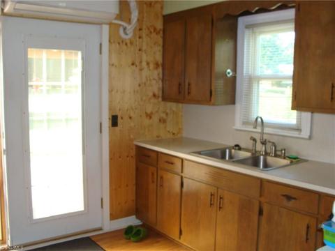 111 Honey Tree Ln, Traphill, NC 28685 photo 19