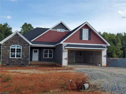 6574 Bellawood Dr, Trinity, NC 27370 photo 1