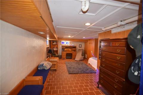 604 W Main St, Pilot Mountain, NC 27041 photo 16