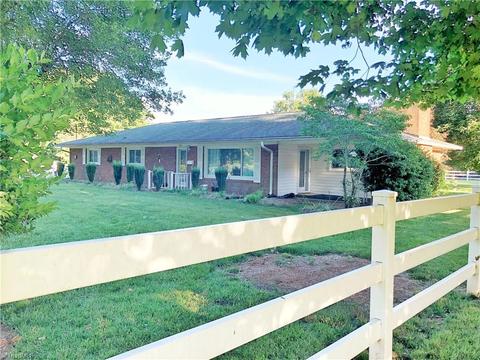 160 Old Mill Rd, High Point, NC 27265 photo 2