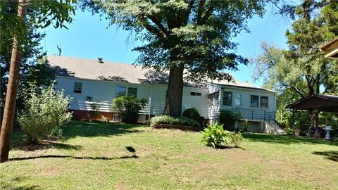 1402 E Meadow Rd, Eden, NC 27288 photo 3