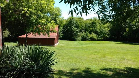 1402 E Meadow Rd, Eden, NC 27288 photo 20