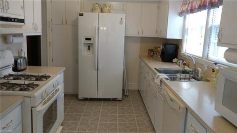 1402 E Meadow Rd, Eden, NC 27288 photo 8