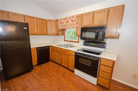 607 John St, Eden, NC 27288 photo 11