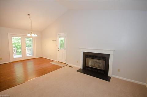 607 John St, Eden, NC 27288 photo 4