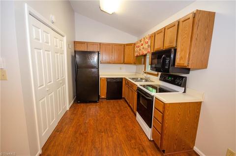 607 John St, Eden, NC 27288 photo 9