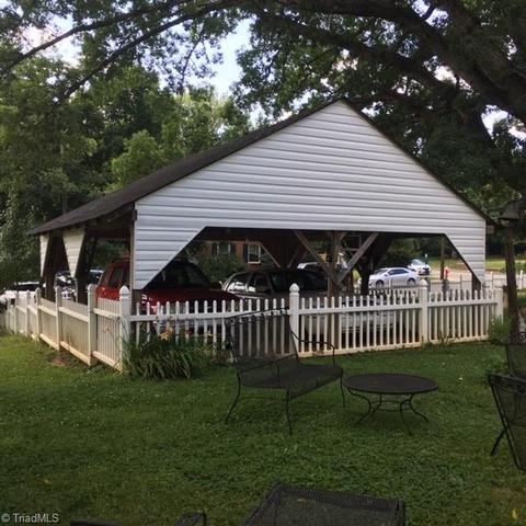 403 W Main St, Pilot Mountain, NC 27041 photo 12