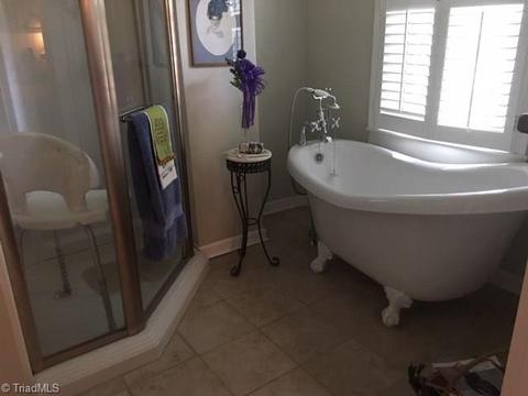 403 W Main St, Pilot Mountain, NC 27041 photo 9