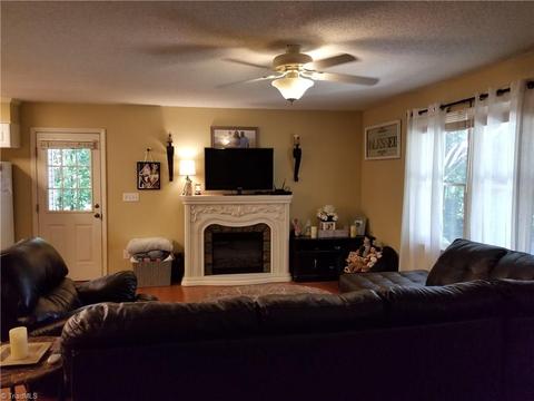 137 Jotish Dr, Pinnacle, NC 27043 photo 5