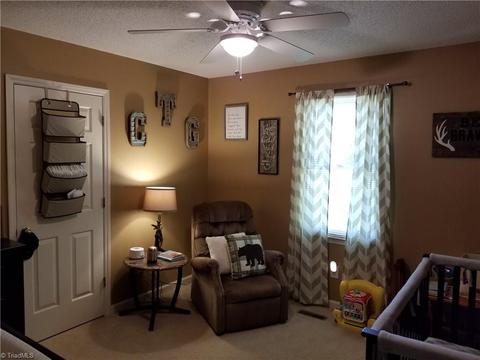 137 Jotish Dr, Pinnacle, NC 27043 photo 8