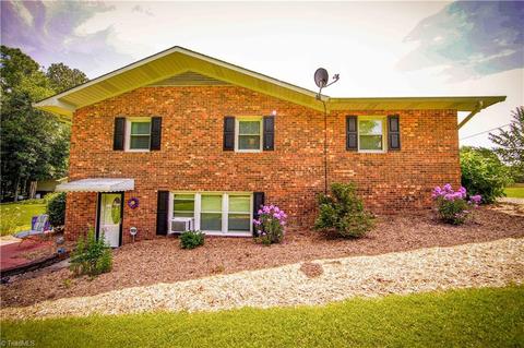 3832 Arbor Dr, Trinity, NC 27370 photo 2