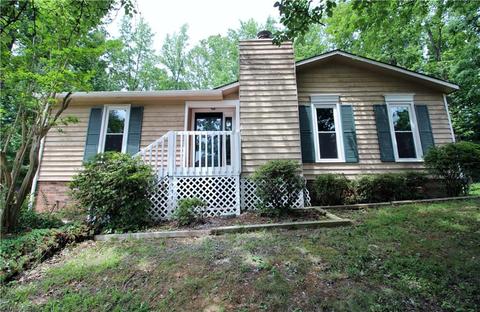 2107 Wickham Ave, High Point, NC 27265 photo 1