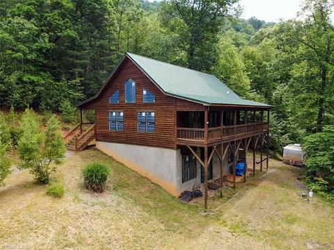 1057 Valley View Dr, Purlear, NC 28665 photo 10