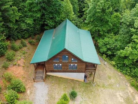 1057 Valley View Dr, Purlear, NC 28665 photo 5