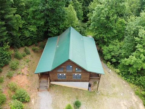 1057 Valley View Dr, Purlear, NC 28665 photo 4