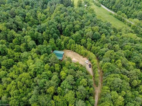 1057 Valley View Dr, Purlear, NC 28665 photo 22