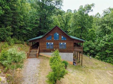 1057 Valley View Dr, Purlear, NC 28665 photo 7